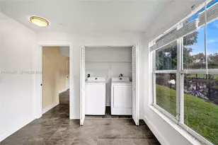 457 Vista Isles Dr, Sunrise, FL 33325 - Photo 29