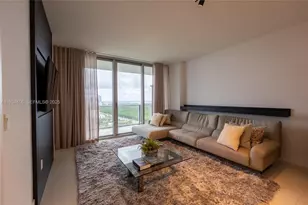 16385 Biscayne Blvd, North Miami Beach, FL 33160 - Photo 5