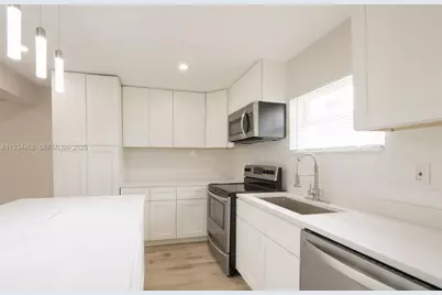 2960 SW 2nd Ct, Fort Lauderdale, FL 33312 - Photo 9