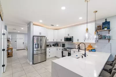 2417 NE 2nd Dr, Homestead, FL 33033 - Photo 5