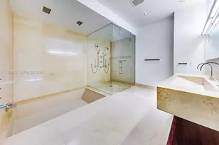 800 South Pointe Dr, Miami Beach, FL 33139 - Photo 29