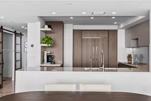 1331 Brickell Bay Dr, Miami, FL 33131 - Photo 9