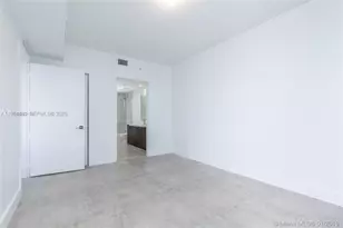 488 NE 18th St, Miami, FL 33132 - Photo 35