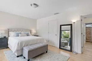 515 NE 38th St, Miami, FL 33137 - Photo 13