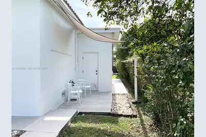 161 NW 145th St, Miami, FL 33168 - Photo 35