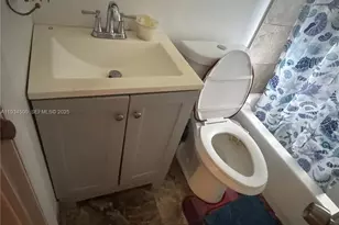 1121 NW 56th St, Miami, FL 33127 - Photo 11