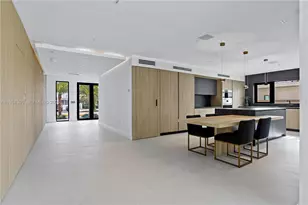 1661 Daytonia Rd, Miami Beach, FL 33141 - Photo 5