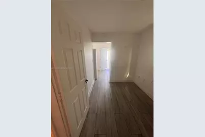 8935 SW 38th St, Miami, FL 33165 - Photo 11