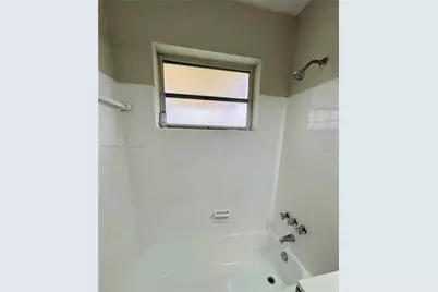 301 SW 10th Ter #1, Hallandale Beach, FL 33009 - Photo 9