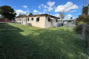 301 SW 10th Terrace, Hallandale Beach, FL 33009 - Photo 5