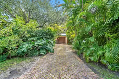 2490 Abaco Ave, Miami, FL 33133 - Photo 23