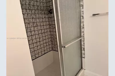 1800 Bayberry Dr #1800, Pembroke Pines, FL 33024 - Photo 11