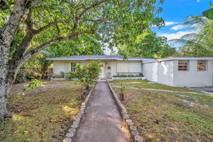 16234 NE 9th Ct, North Miami Beach, FL 33162 - Photo 1