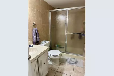 1000 Parkview Dr #107, Hallandale Beach, FL 33009 - Photo 9