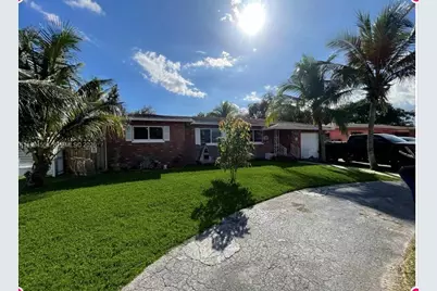 630 NE 165th St, Miami, FL 33162 - Photo 3