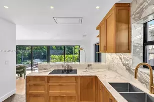 920 W 47th Ct, Miami Beach, FL 33140 - Photo 5