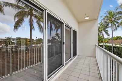 21399 Marina Cove Cir #14, Aventura, FL 33180 - Photo 19