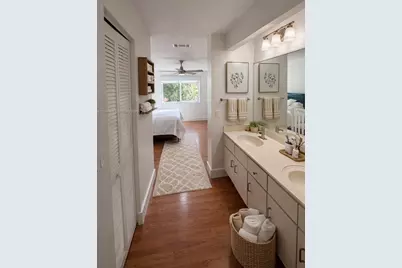 8242 NW 200 Ter, Hialeah, FL 33015 - Photo 13