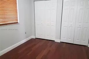 10658 NW 87th Ct, Hialeah Gardens, FL 33018 - Photo 7