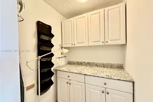 1000 Parkview Dr, Hallandale Beach, FL 33009 - Photo 25