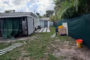 1323 NE 182nd St, North Miami Beach, FL 33162 - Photo 21