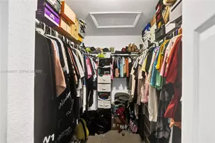 1720 NW 44th St, Miami, FL 33142 - Photo 13