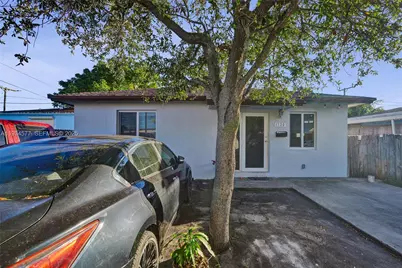 1720 NW 44th St, Miami, FL 33142 - Photo 9