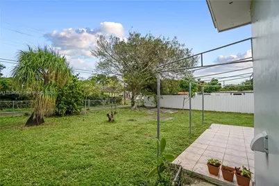 1245 NW 130th St, North Miami, FL 33167 - Photo 21