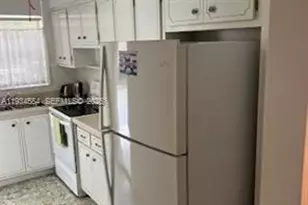 201 NE 14th Ave, Hallandale Beach, FL 33009 - Photo 3