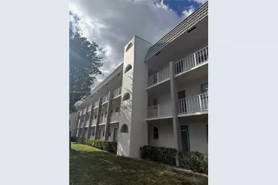 8100 Sunrise Lakes Blvd #109, Sunrise, FL 33322 - Photo 5