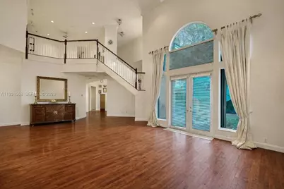 5724 Oakmont Ave, Hollywood, FL 33312 - Photo 3