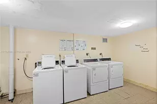 1301 NE Miami Gardens Dr, Miami, FL 33179 - Photo 21