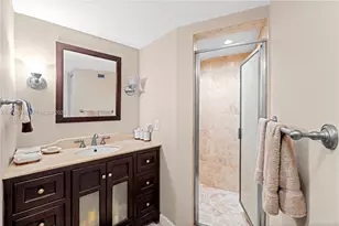 1301 NE Miami Gardens Dr, Miami, FL 33179 - Photo 11