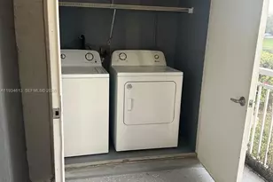 8590 SW 212th St, Cutler Bay, FL 33189 - Photo 17