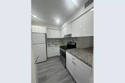 2800 NE 203rd St #10, Aventura, FL 33180 - Photo 1