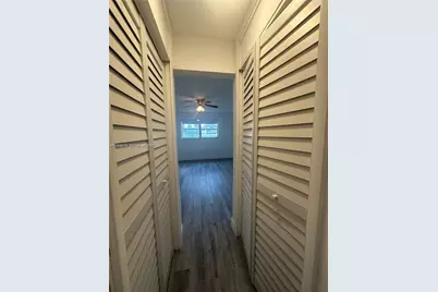 2800 NE 203rd St #10, Aventura, FL 33180 - Photo 17