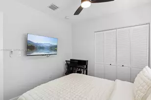 1048 NW 33rd Ave, Miami, FL 33125 - Photo 43