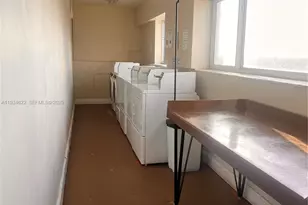 300 Oregon St, Hollywood, FL 33019 - Photo 7