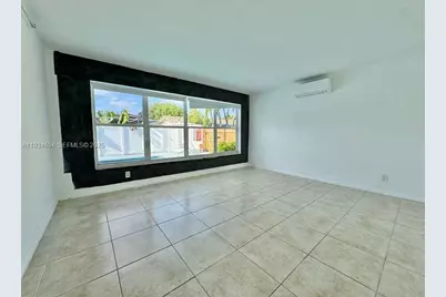 19410 NE 19th Ave, Miami, FL 33179 - Photo 11