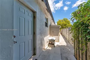 15519 SW 182nd Ln, Miami, FL 33187 - Photo 31