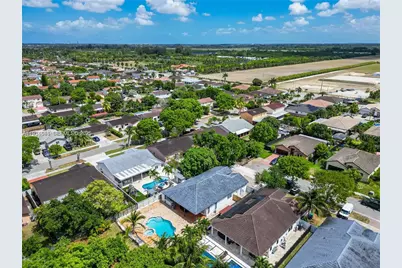 15519 SW 182nd Ln, Miami, FL 33187 - Photo 3