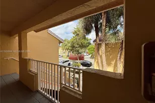 931 Coral Club Dr, Coral Springs, FL 33071 - Photo 17