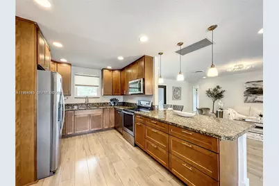 5880 SW 13th St, Plantation, FL 33317 - Photo 17