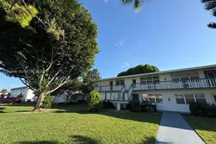 243 Sheffield J, West Palm Beach, FL 33417 - Photo 3