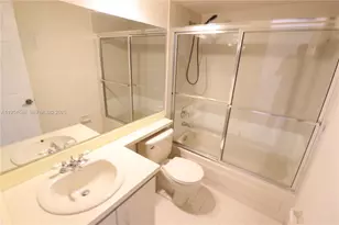 464 NE 210th Cir Terrace, Miami, FL 33179 - Photo 25