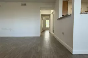 2445 NW 33rd St, Oakland Park, FL 33309 - Photo 15