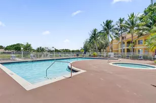 2445 NW 33rd St, Oakland Park, FL 33309 - Photo 23