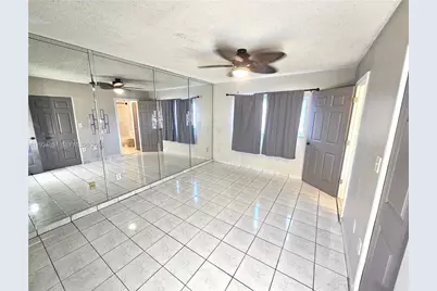 7762 W 34th Ln #18-202, Hialeah, FL 33018 - Photo 11