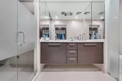 900 Biscayne Blvd #2312, Miami, FL 33132 - Photo 19