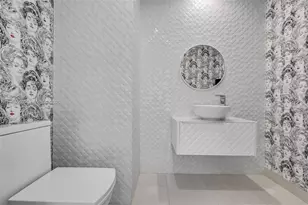 900 Biscayne Blvd, Miami, FL 33132 - Photo 15